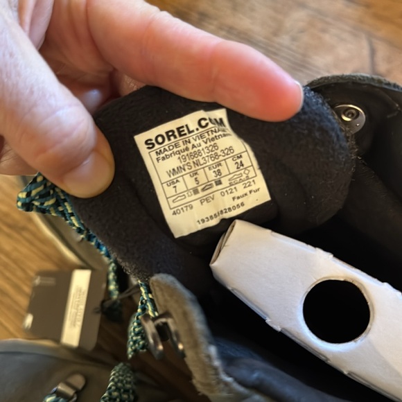 NIB Sorel Kinetic Conquest Lace Up boot Size 7 - Picture 6 of 6